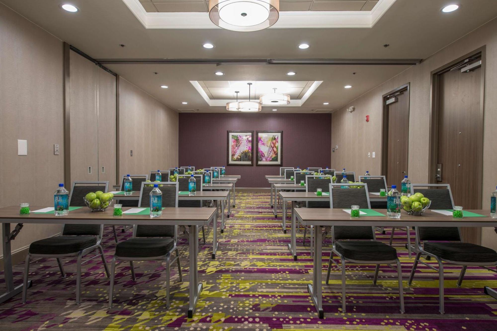 Doubletree By Hilton Winston Salem - University, Nc Kültér fotó